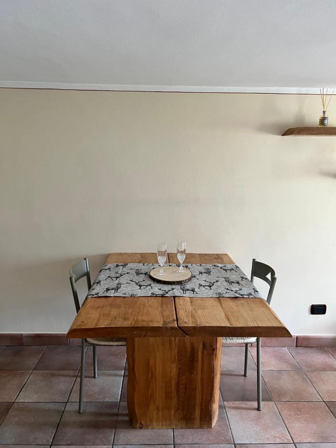 Profumo Di Legno Apartment Aosta Bagian luar foto