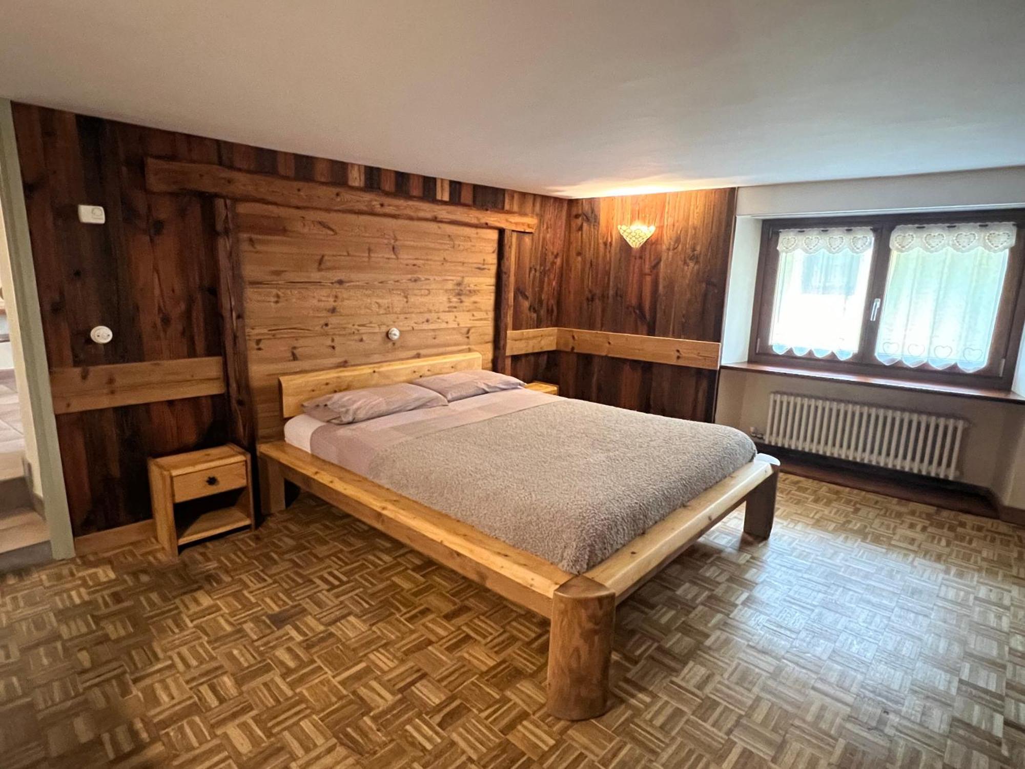 Profumo Di Legno Apartment Aosta Bagian luar foto