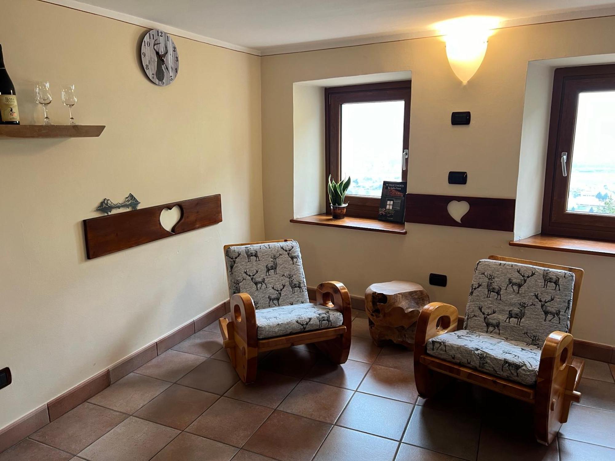 Profumo Di Legno Apartment Aosta Bagian luar foto